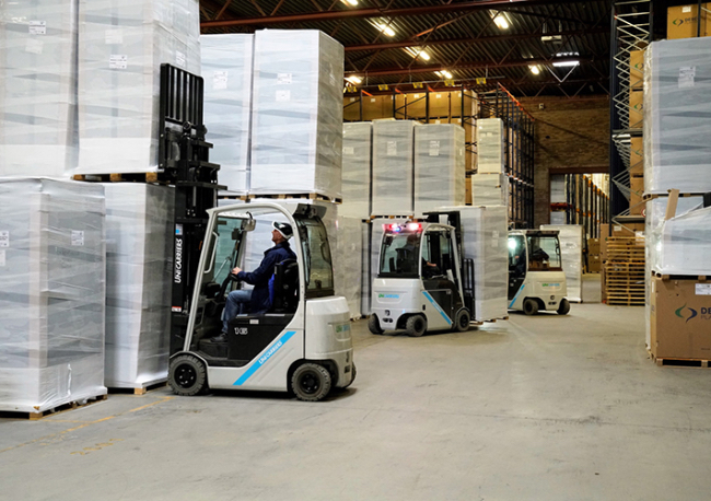 Foto Desch Plantpak se asocia con UniCarriers y EnerSys para hacer más sostenible su flota de transporte interno.